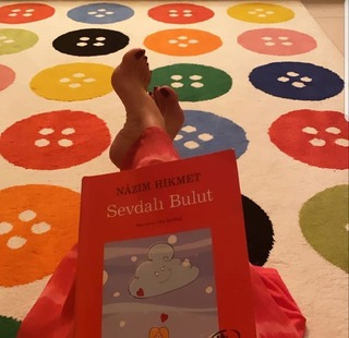 Gülben Ergen feet photo thumbnail