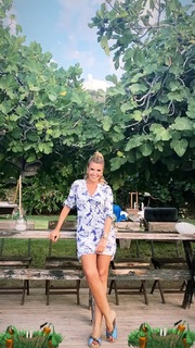 Gülben Ergen feet photo thumbnail
