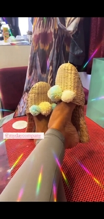 Gülben Ergen feet photo thumbnail