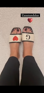 Gülben Ergen feet photo thumbnail