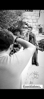 Gülben Ergen feet photo thumbnail