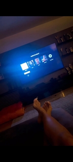 Gülben Ergen feet photo thumbnail