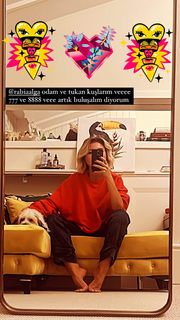 Gülben Ergen feet photo thumbnail