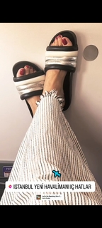 Gülben Ergen feet photo thumbnail
