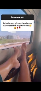 Gülben Ergen feet photo thumbnail