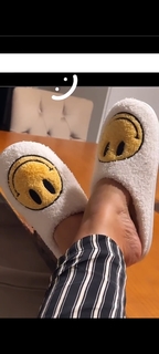 Gülben Ergen feet photo thumbnail