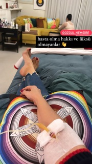 Gülben Ergen feet photo thumbnail