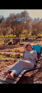 Gülben Ergen feet photo thumbnail