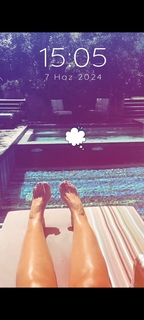 Gülben Ergen feet photo thumbnail