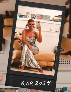 Gülben Ergen feet photo thumbnail