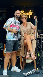 Gülben Ergen feet photo thumbnail