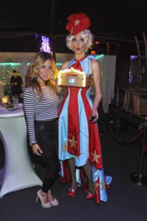 Gülcan Kamps feet photo thumbnail