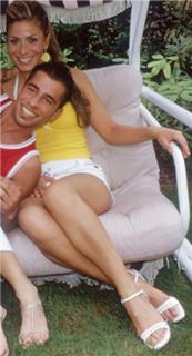 Gülcan Kamps feet photo thumbnail