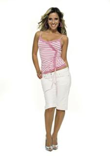 Gülcan Kamps feet photo thumbnail