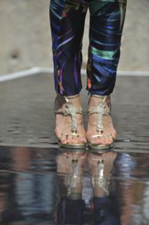 Gülcan Kamps feet photo thumbnail