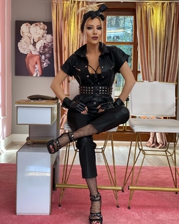 Gülsah Saraçoglu feet photo 19