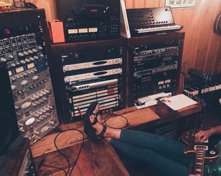 H.E.R. feet photo 1