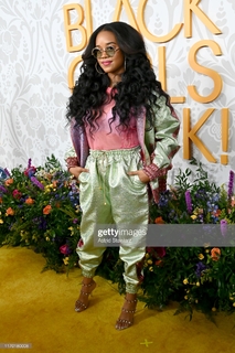 H.E.R. feet photo 14