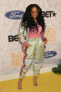 H.E.R. feet photo 13