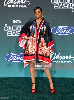 H.E.R. feet photo 7