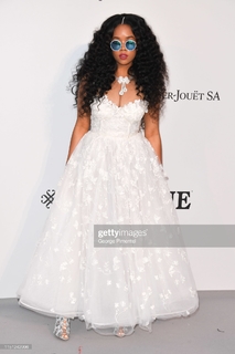 H.E.R. feet photo 14