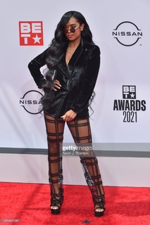 H.E.R. feet photo 19