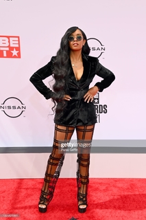 H.E.R. feet photo 15