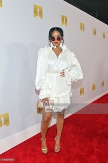 H.E.R. feet photo 10