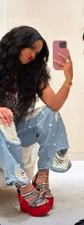 H.E.R. feet photo 15