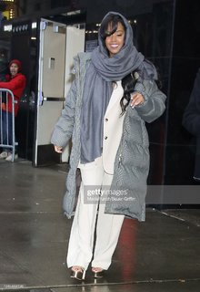 H.E.R. feet photo 11