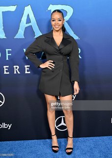 H.E.R. feet photo 8
