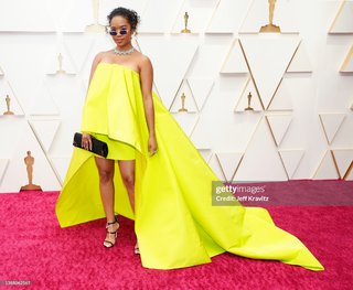 H.E.R. feet photo 8