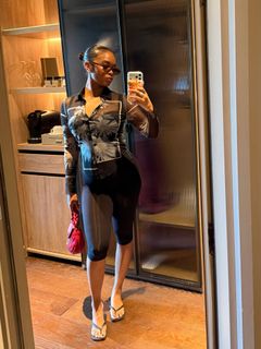 H.E.R. feet photo 11