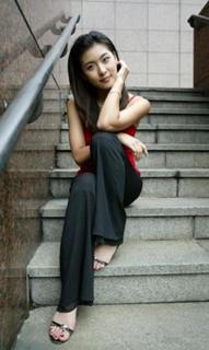 Ha Ji-Won feet photo 14