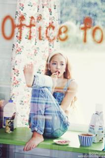 Ha-ra Goo feet photo 8