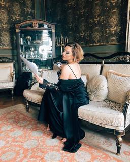 Hadise feet photo thumbnail