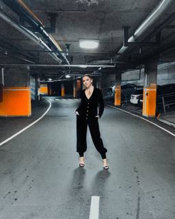 Hadise feet photo thumbnail