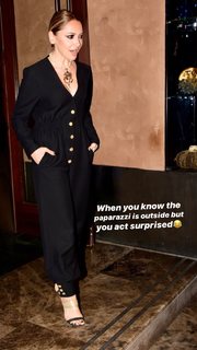 Hadise feet photo thumbnail