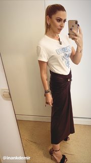 Hadise feet photo thumbnail