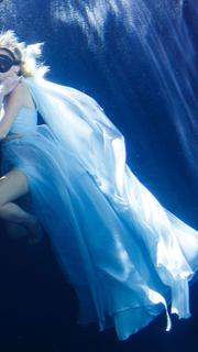 Hadise feet photo thumbnail