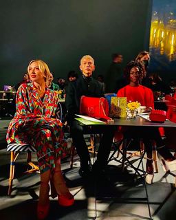 Hadise feet photo thumbnail