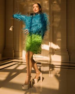 Hadise feet photo thumbnail