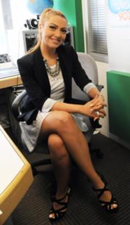 Hadise feet photo thumbnail