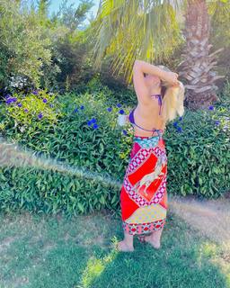 Hadise feet photo thumbnail