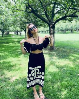 Hadise feet photo thumbnail