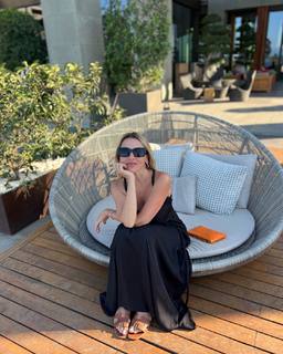 Hadise feet photo thumbnail