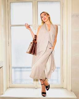 Hadise feet photo thumbnail