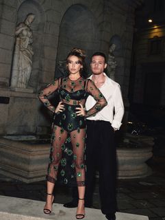 Hadise feet photo thumbnail