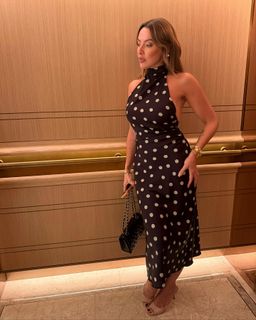 Hadise feet photo thumbnail