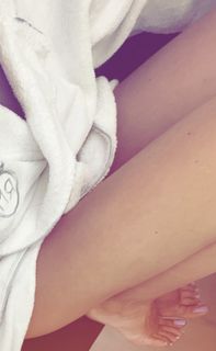 Hadise feet photo 8